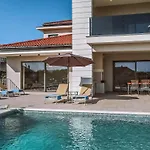 Nice Home In Malinska With Sauna بيت للعطل مالينسكا