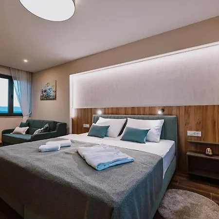 Nice Home In Malinska With Sauna بيت للعطل *