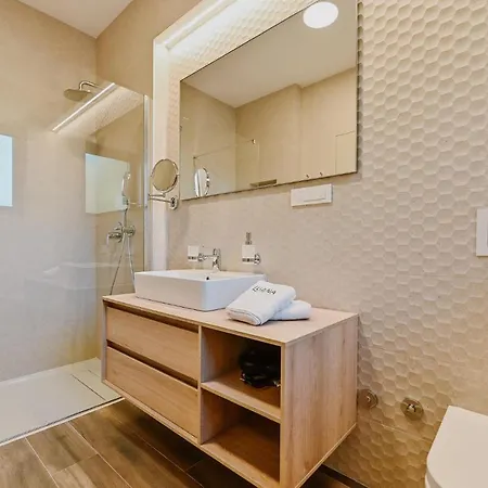 Nice Home In Malinska With Sauna Nyaraló Malinska