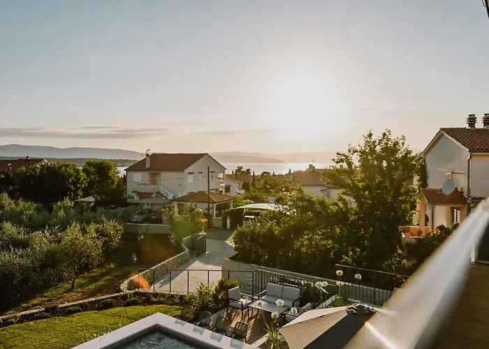 Ferienhaus Beautiful Home In Malinska With Sauna *